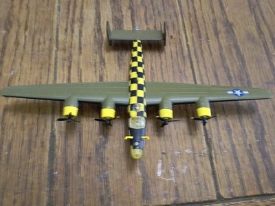 DIECAST,1:144 B-24 LIBERATOR FORMATION BOMBER