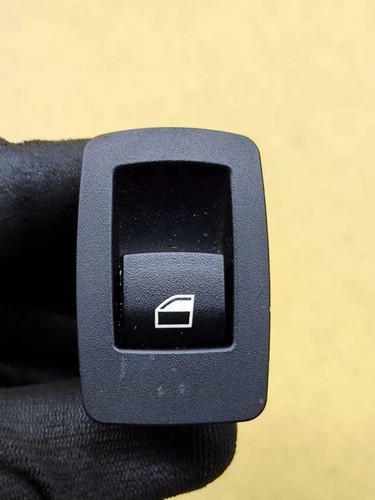 BMW 3 F30, F80 Schalter für Fensterheber hinten links 9208106 281111 33113442