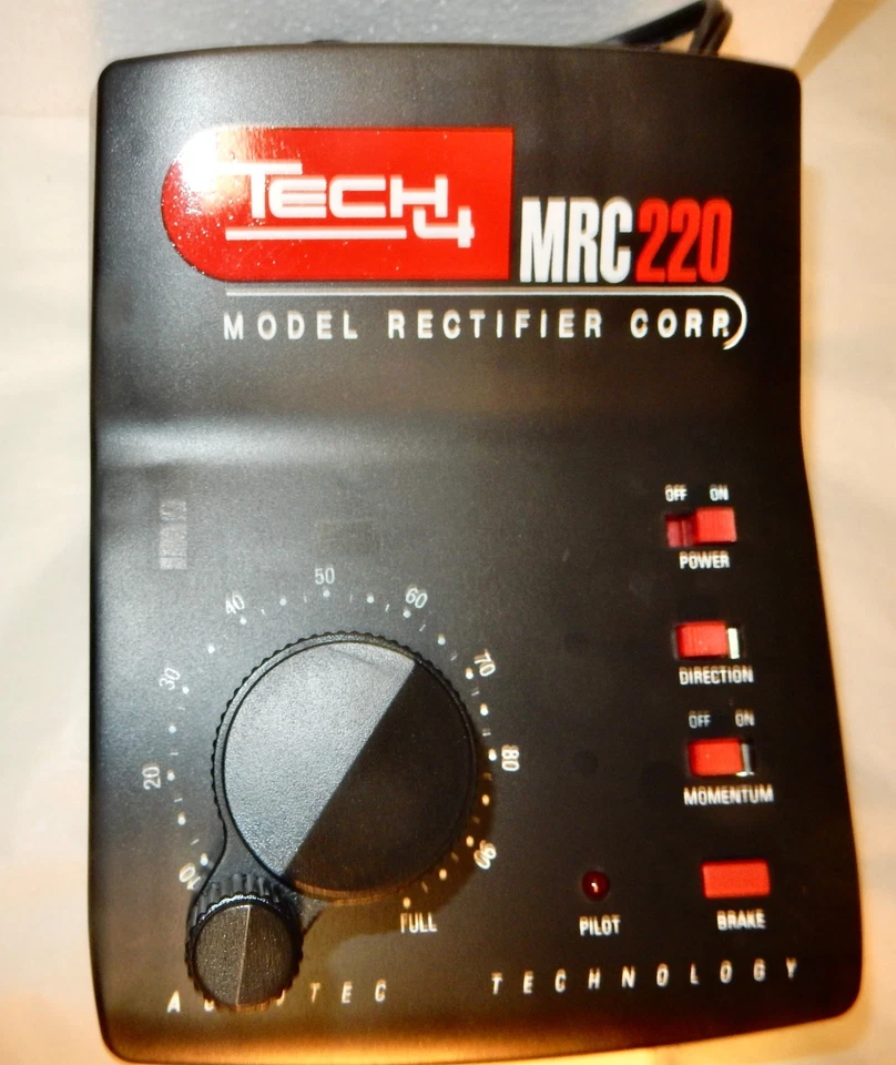 MRC 220 Tech 4-DC Power- para HO, N, Z y otros medidores alimentados por CC. Probado-Bonito! Foto 2 de 4