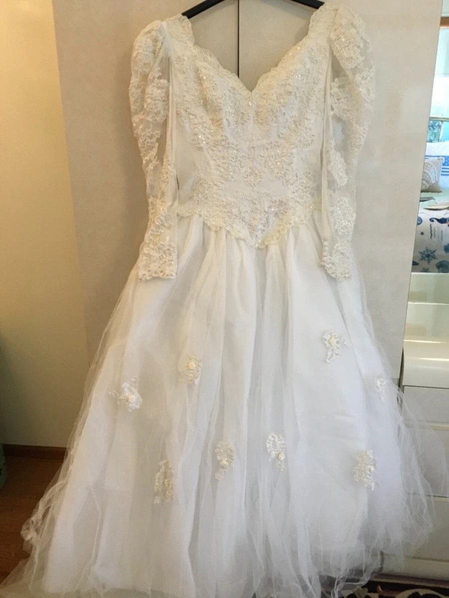 a line neckline dresses Square Neck Modern A Line Wedding Dresses With Long Sleeves -