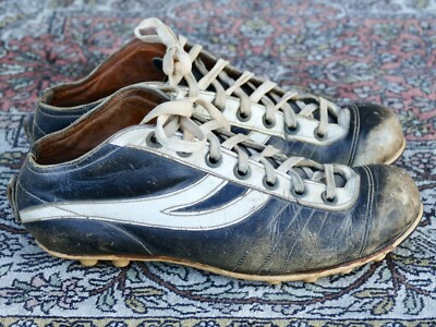 Vintage football cleats black leather Sz 8.5 quick stripe soccer