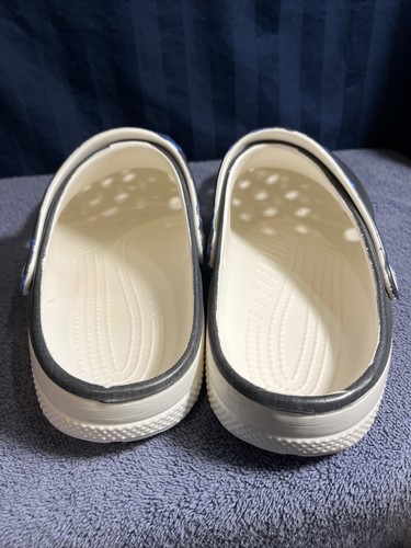 Slip On Shoes Blue Fire Skull Size 44? Approximately Size 9. Q1 - Picture 4 of 9