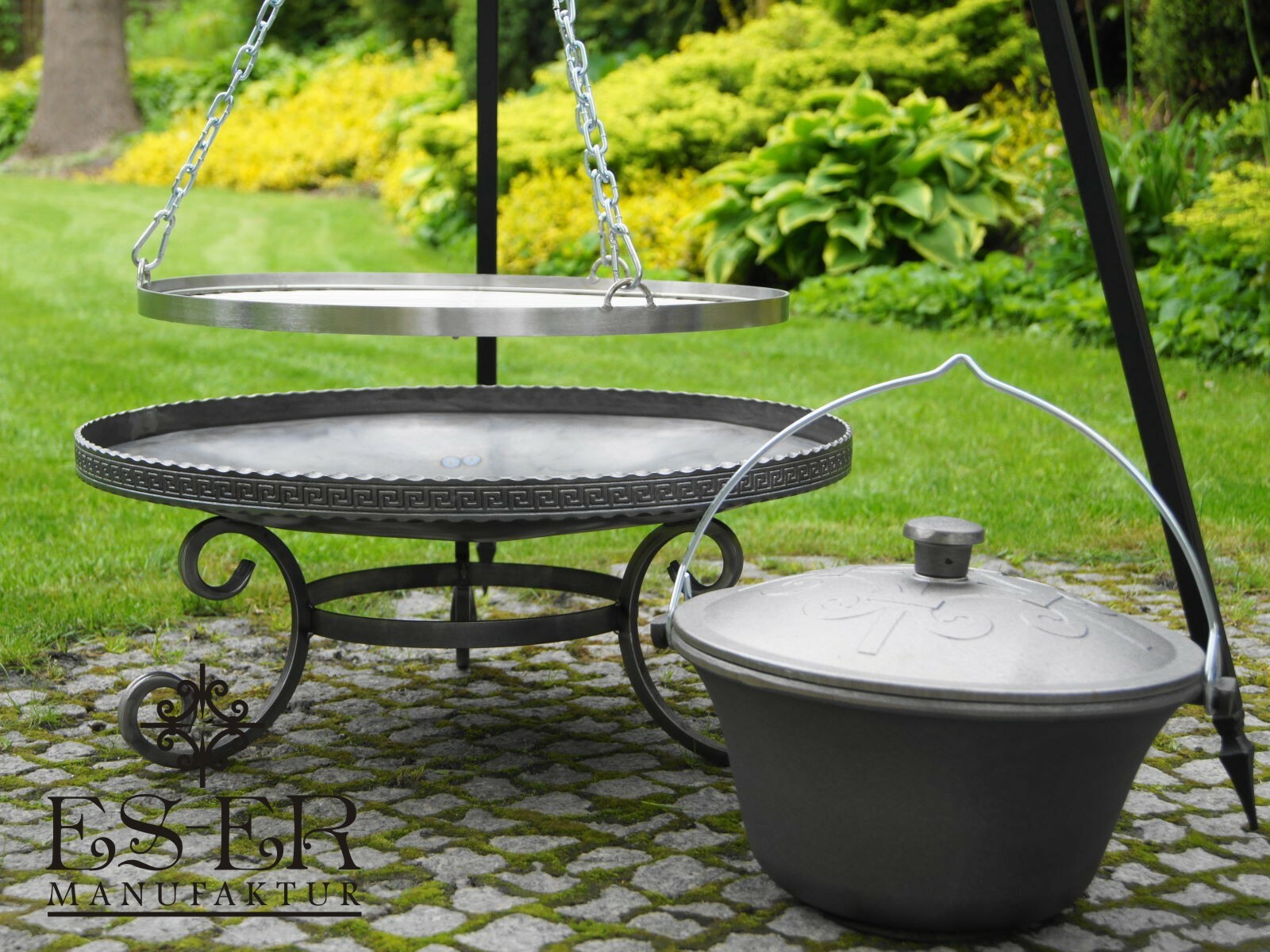 Gusseisen Grill Grillrost Schwenkgrill Dreibein Dreifüß Garten Camping Outdoor
