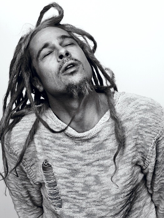 V4482 Brad Pitt Dreadlocks Torn Sweater Amazing Actor BW Decor