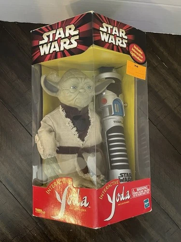Vtg 2000 Interactive Yoda and Lightsaber - Tiger Electronics - Hasbro