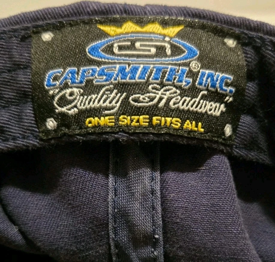 Calico Jack's Inn & Marina By Capsmith Azul Oscuro Algodón Sarga Ajustable Tapa trasera Foto 3 de 4