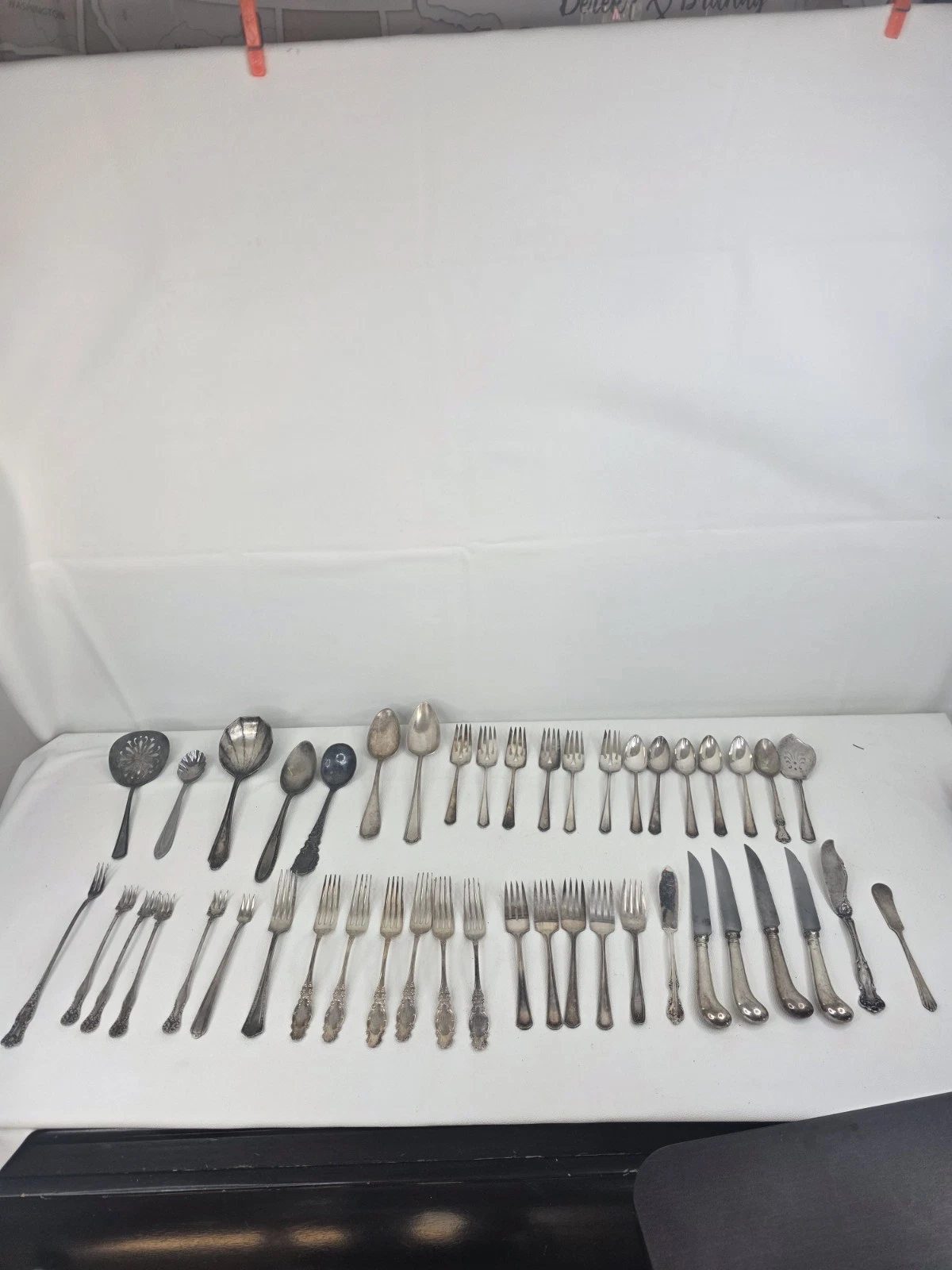 Vintage Silverplate Flatware Lot 45 Pc Mixed Set Forks Spoons Knives Serving...
Opens in a new windo