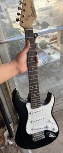 Squier MINI ストラトキャスター 美品 Squier by Fender Mini Stratocaster Dakota Red エレキギター