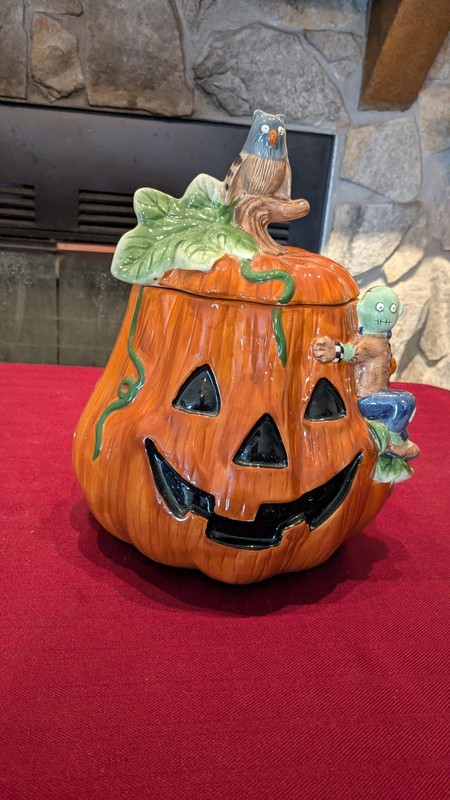 1998 Halloween Jack O’Lantern Debbie Mumm Sakura Cookie Jar