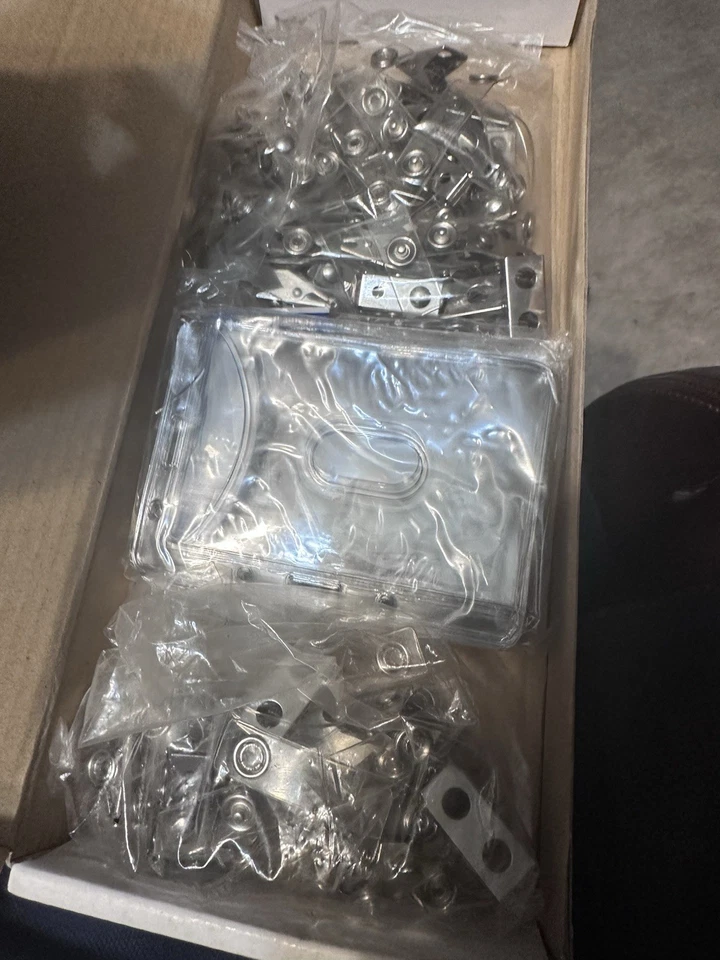 Insignias de trabajo, nombre y tarjetas de identificación Foto 3 de 4