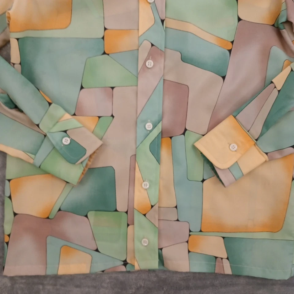 Camisa John Weitz para mujer talla 7/8 verde geométrica manga larga abotonada Foto 3 de 4