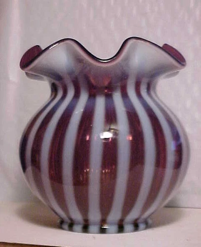 4 1/4" Fenton PLUM OPALESCENT Color Art Glass Rib Optic Pattern Crimped Top Vase