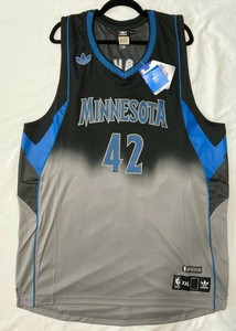 kevin love timberwolves jersey