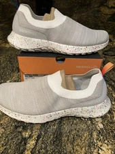 NEW Mens Merrell Cloud Moc Knit Shoes, size 9