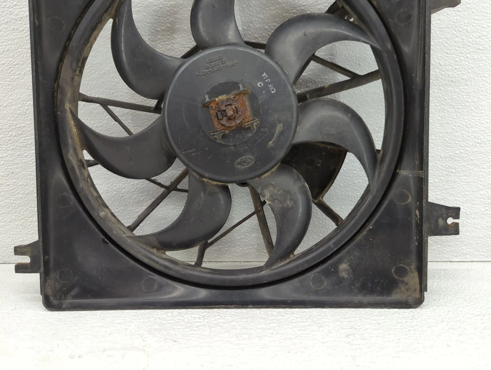 Conjunto de motor ventilador de refrigeración radiador eléctrico Hyundai Accent 1995-1999 G0UEL Foto 3 de 4