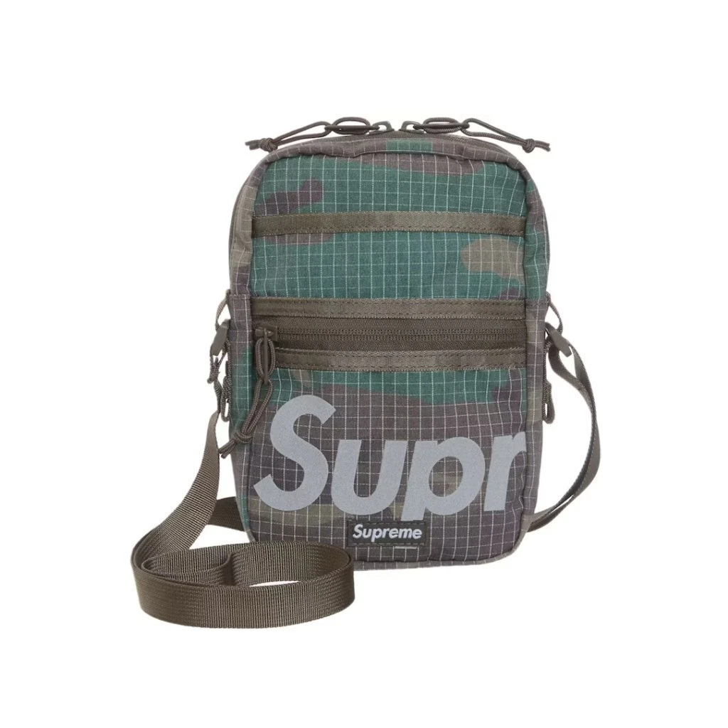 Sac bandoulière Supreme (SS24) camouflage bois neuf à la main