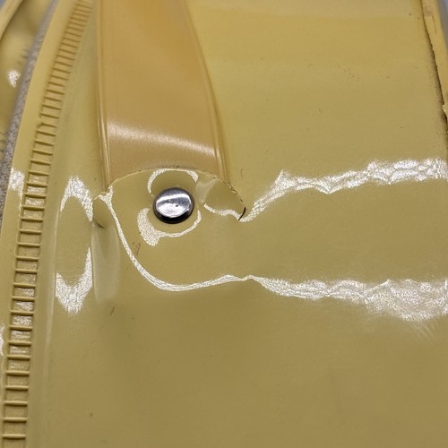 Buffy Barbie Yellow Hawaiian Plastic Hand Bag! - Picture 12 of 17