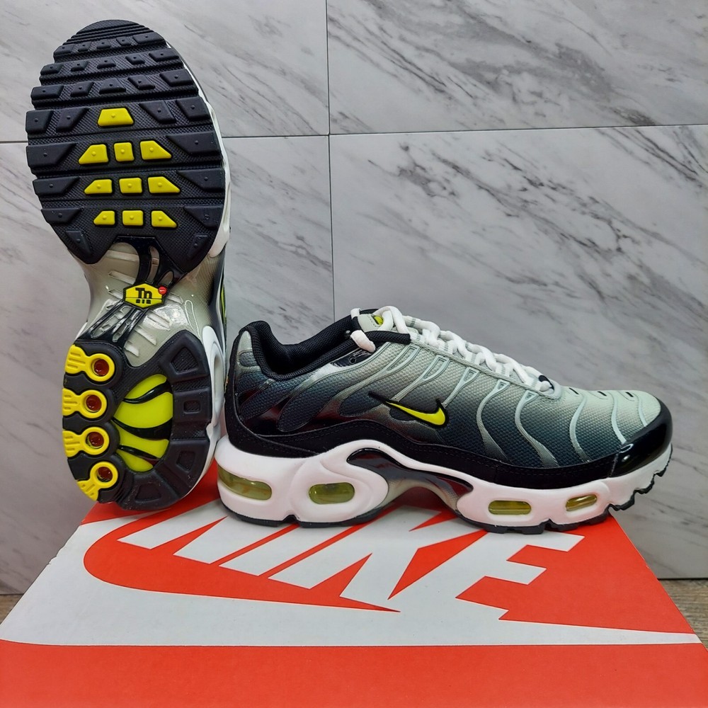 Nike Air Max Plus Black Bright Cactus Sneakers CD0609 022 GS Size 5.5Y Women's 7