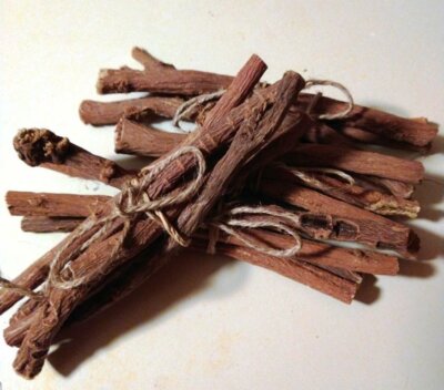 Licorice Root Sticks (Glycyrrhiza glabra) Organic 1 oz.