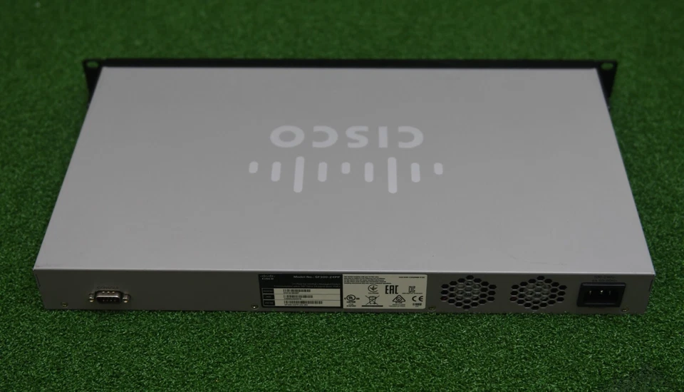 Cisco SF300-24PP-K9 Small Business 300 24 10/100 PoE+ ports Managed Switches - Image 3 of 4
