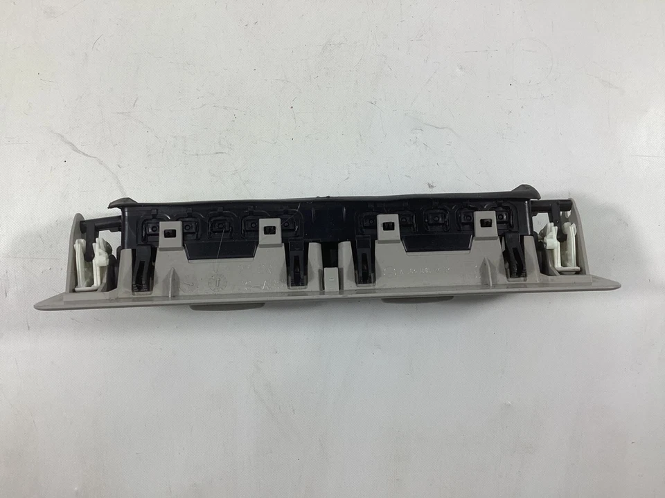 Parrilla de ventilación de aire acondicionado trasera Mercedes-Benz GL550 GL320 ML350 2008-2012 1648301754 FABRICANTE DE EQUIPOS ORIGINALES Foto 2 de 4