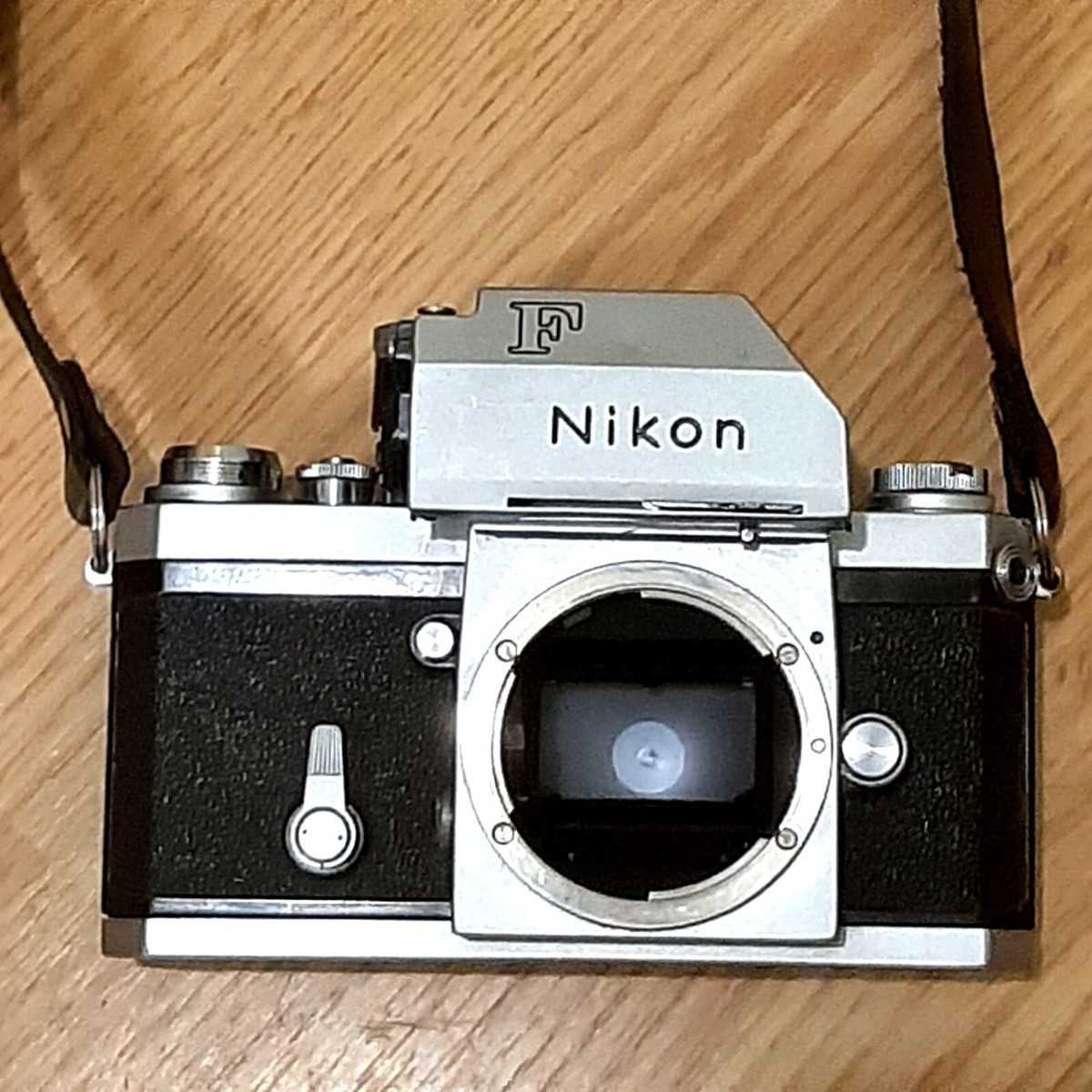 Nikon NIPPON KOGAKU F フォトミック T 富士 Early Nippon Kogaku Nikon F + Original Photomic Red Dot Flag