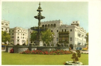PC PERU LIMA FUENTE EL LA PLAZA DE ARMAS POSTCARD (b64764)