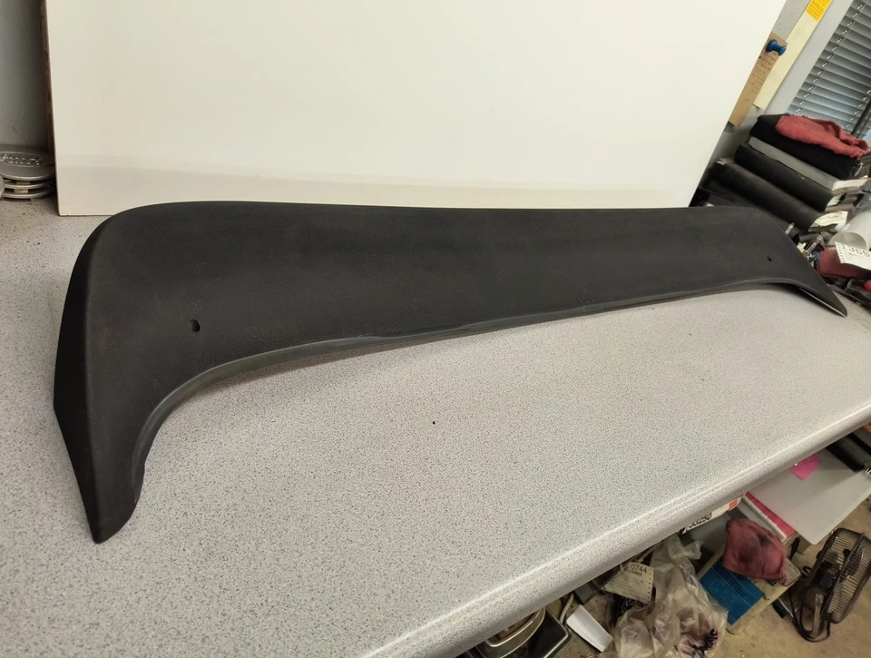 1984-1993 Saab 900 Turbo OEM Rear Spoiler Hatchback Hatch 8264848 - Изображение 2 из 4