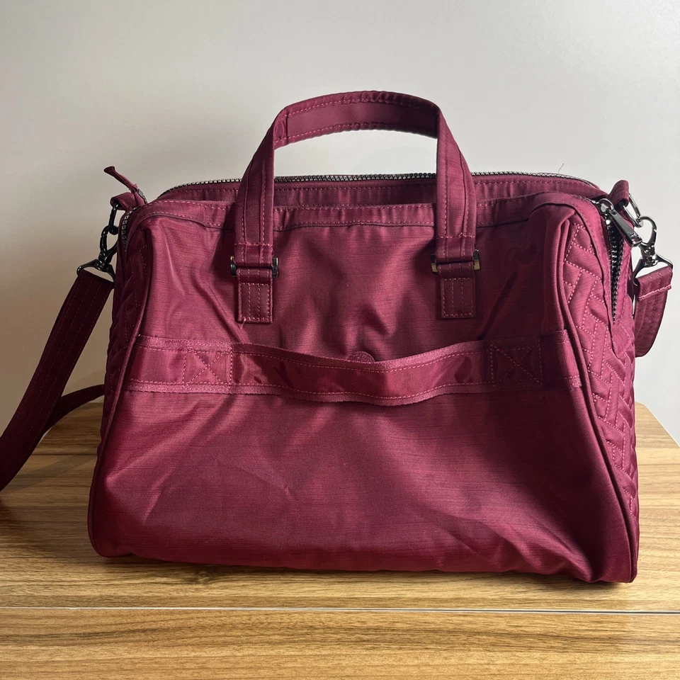 LUG Mini Bus Cross Body Tote Bag Burgundy Quilted Travel Carry On Lg All-Purpose - Image 2 of 4