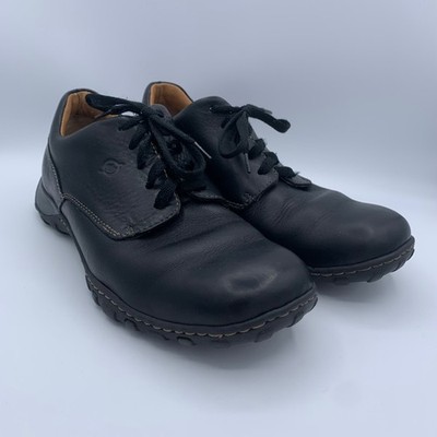 Born Mens sz 9 Leather Hand Crafted Lace Up Casual Dress Low Top l Moc Stitch
