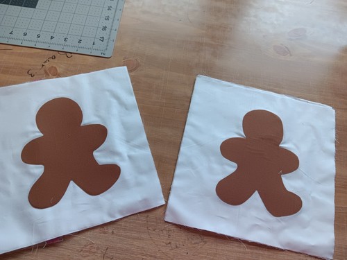 12 PRETTY APPLIQUED GINGER BREAD MEN QUILTING BLOCKS ON 10 INCH BLOCKS