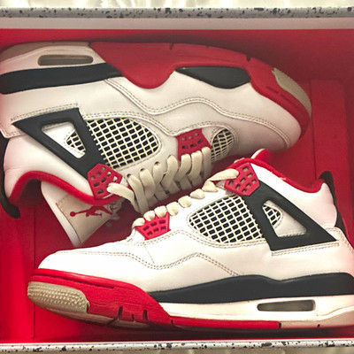 Jordan Air Jordan 4 Retro Unisex Kids White/Red/Black Leather Sneaker 4.5