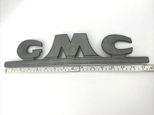 Read 1947-1954 Gmc Pickup Hood Emblems Grill Ornaments Trim Molding 2227865 Read 1947-1954 Gmc Pickup Hood Emblems Grill Ornaments Trim Molding 2227865