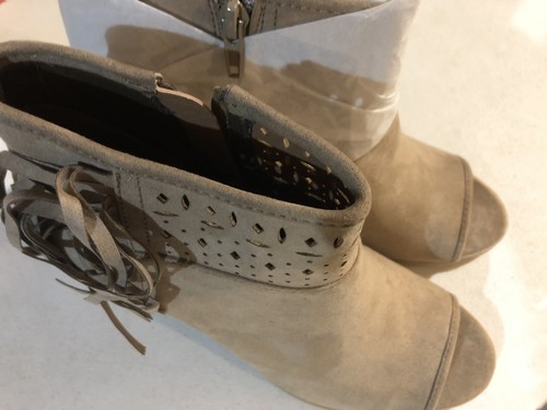 American Heritage Women’s Shoes Tan Ankle Boot Heels Size 7.5 - Picture 6 of 8