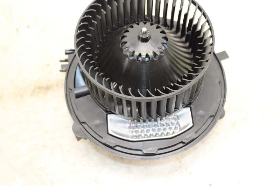 Motor soplador Audi TT 2019-2023 5WB819015 OEM HE123 Foto 2 de 4