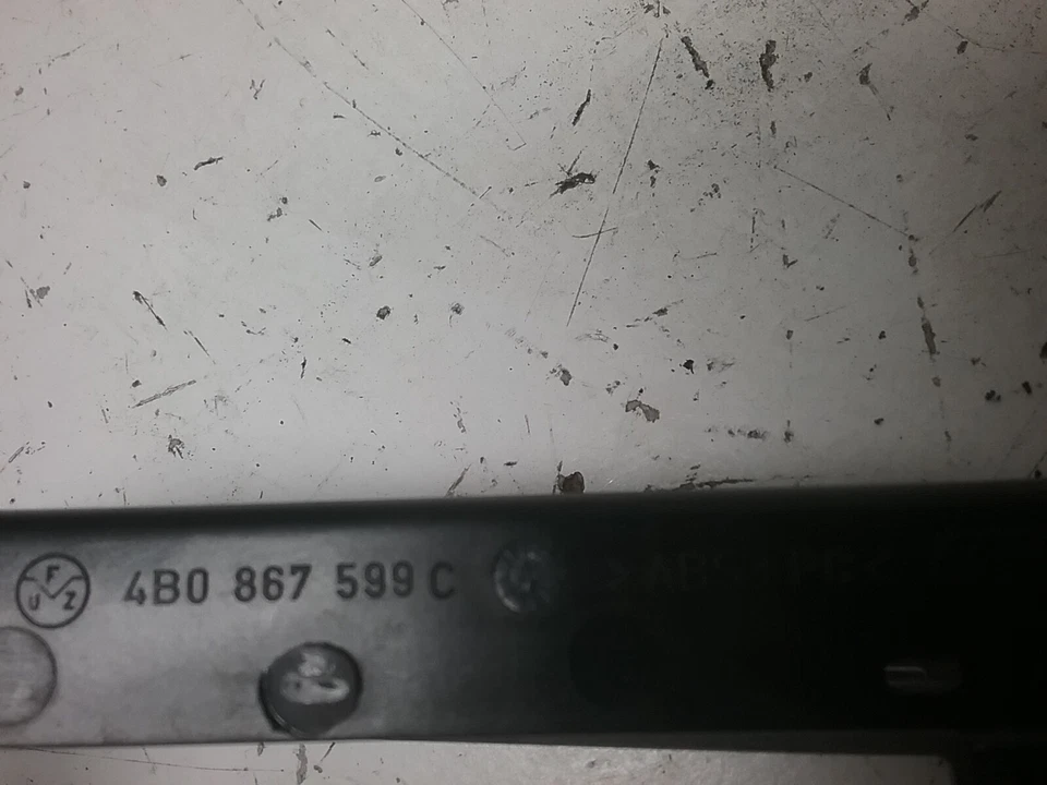 Audi A6 1998-2004 bisel superior (color gris) sedán de 4 puertas Foto 3 de 4