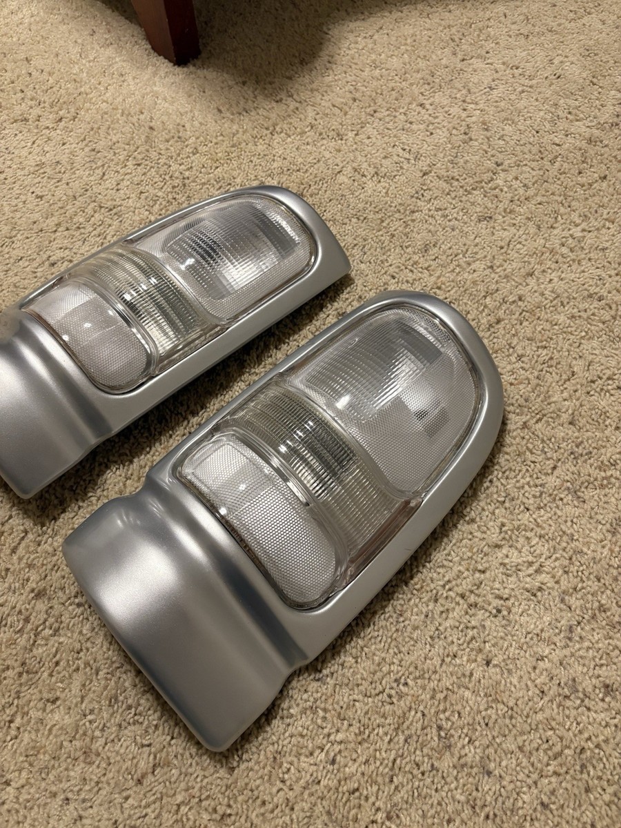 1994-2002 (2nd Gen) Dodge Ram 1500,2500,3500 PS2 Silver Clear Rear