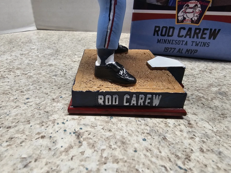 Rod Carew Minnesota Twins MLB 2017 SGA Bobblehead Novo Na Caixa 1977 MVP - Imagem 3 de 4