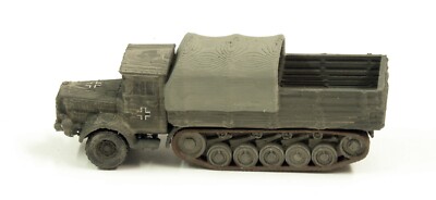 German Truck L4500S Maultier platsche as a Model Kit in