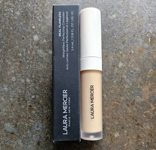 Laura Mercier 2C2 Real Flawless Weightless Perfecting Concealer .18 oz NIB!