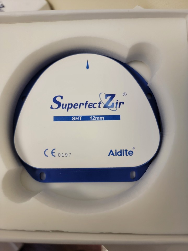 Dental Laboratory Zirconia Pucks Discs Superfect Zir SHTW , D SHAPE