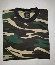 LOT OF 2 Camouflage T- SHIRTS 100% cotton made by HARLEM