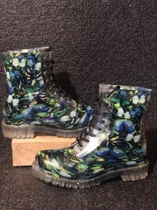 dirty laundry combat boots