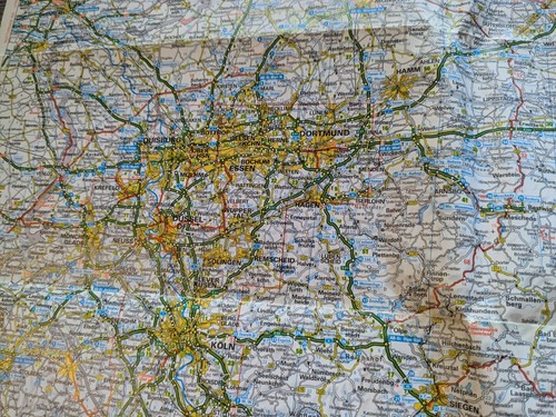 Lot of 2 Vintage Germany Road Maps: 1989/90 AAA & 1994/95 HALLWAG - Picture 8 of 15