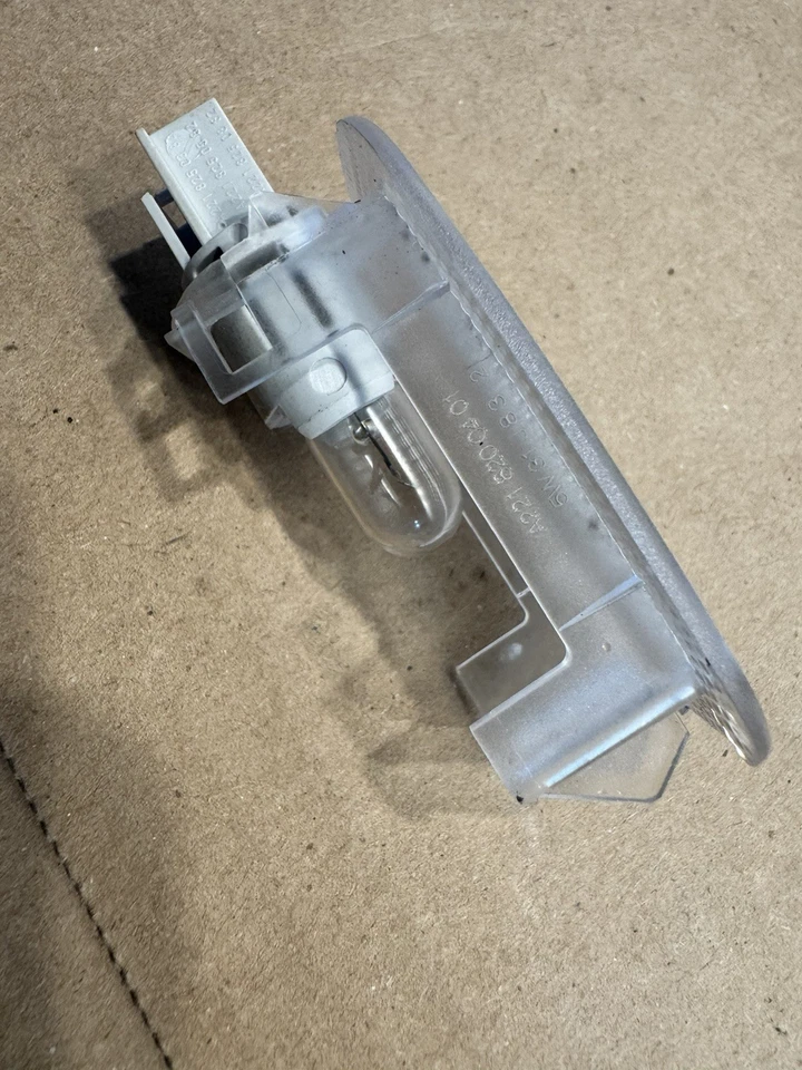 07-13 梅赛德斯奔驰 W221 S450 S550 A0245459726 车内礼貌灯 2218200401 — 第 3/4 张图片