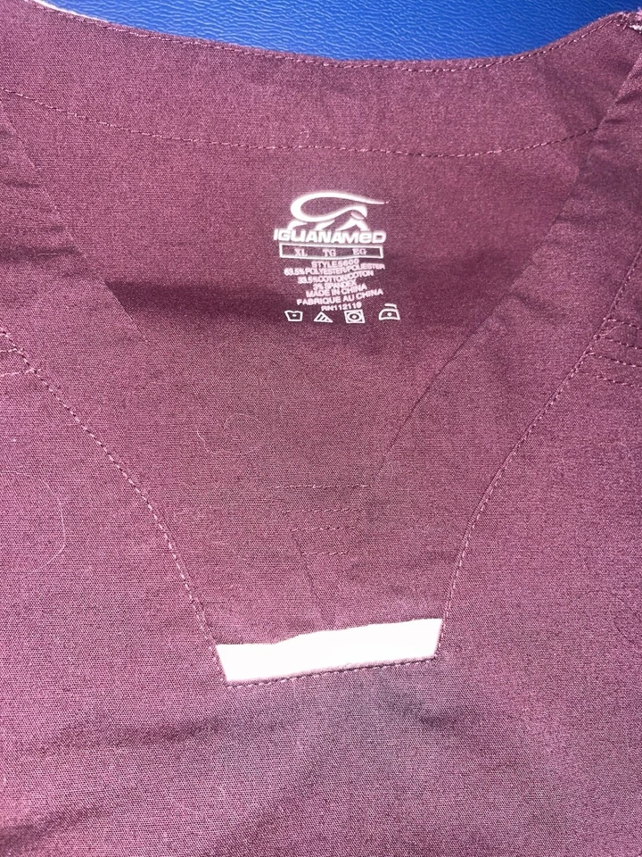 IguanaMed Scrubs Size XL Top~  V Neck~ Pocket Burgundy Unisex Men’s Women’s - Image 3 of 4