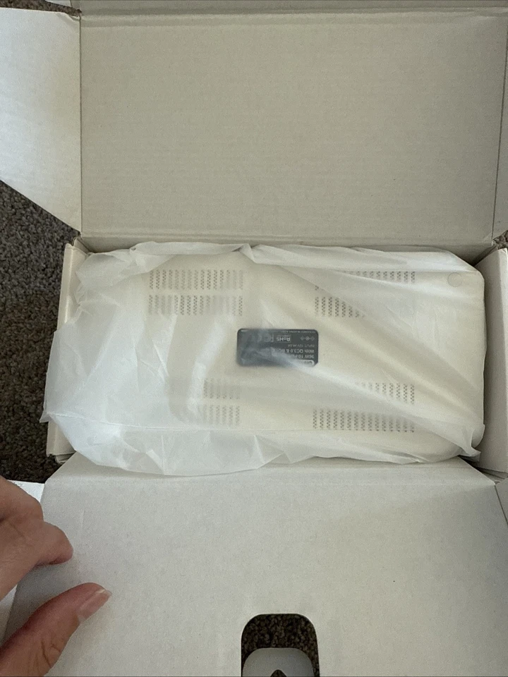 Unitek USB Charging Station 96W 10-Port Type A Charging Station White Brand New - Image 2 of 4