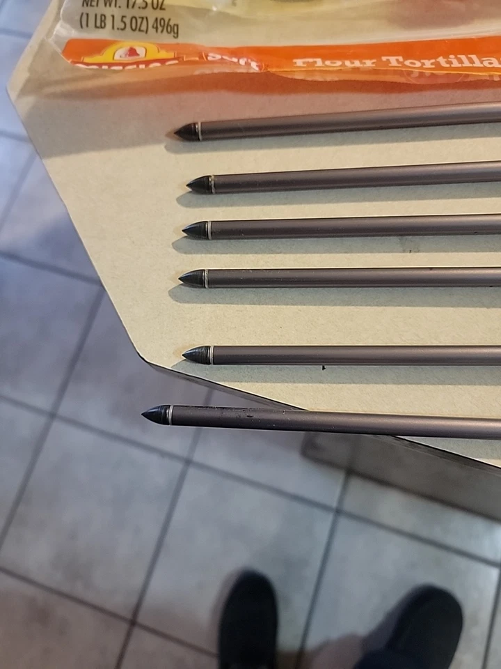 Стрелы Easton XX75 2013 г. 4 оперения в стиле пламени на заказ. Гребень на заказ. 28 дюймов. - Изображение 3 из 4