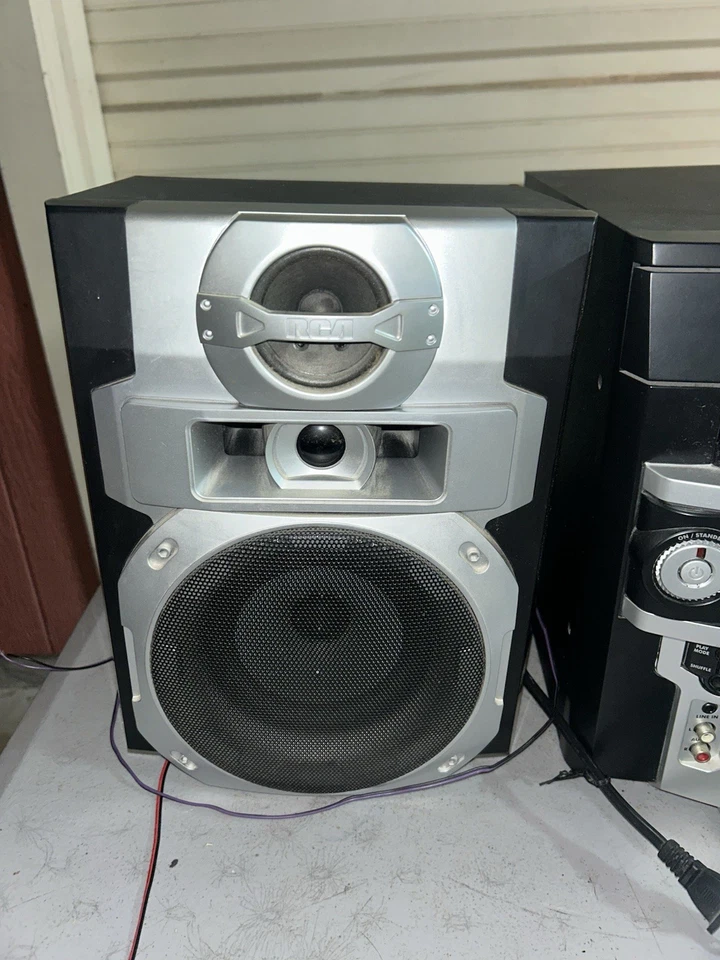 RCA 5-Disc Audio System iPod Dock Radio RS2767iFE W/ Speakers - Fully Tested - Image 2 of 4