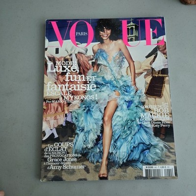 2015 NOVEMBER VOGUE PARIS MAGAZINE - MICA ARGANARAZ - HIGH END FASHION 